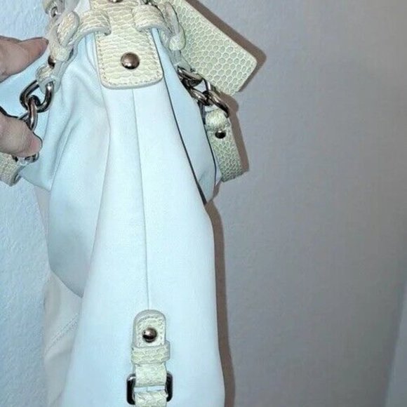 Excellent condition COACH OFF WHITE LEATHER SHOULDER BAG G1060(2010) - Picture 5 of 6